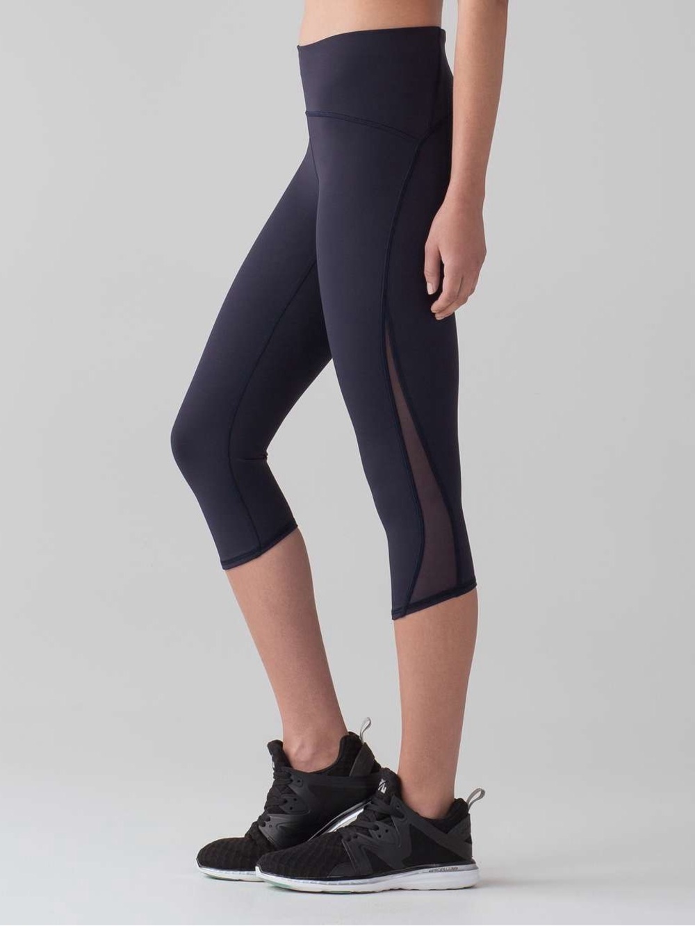 Lululemon Train Times Crop (17")
Midnight Navy Size 10